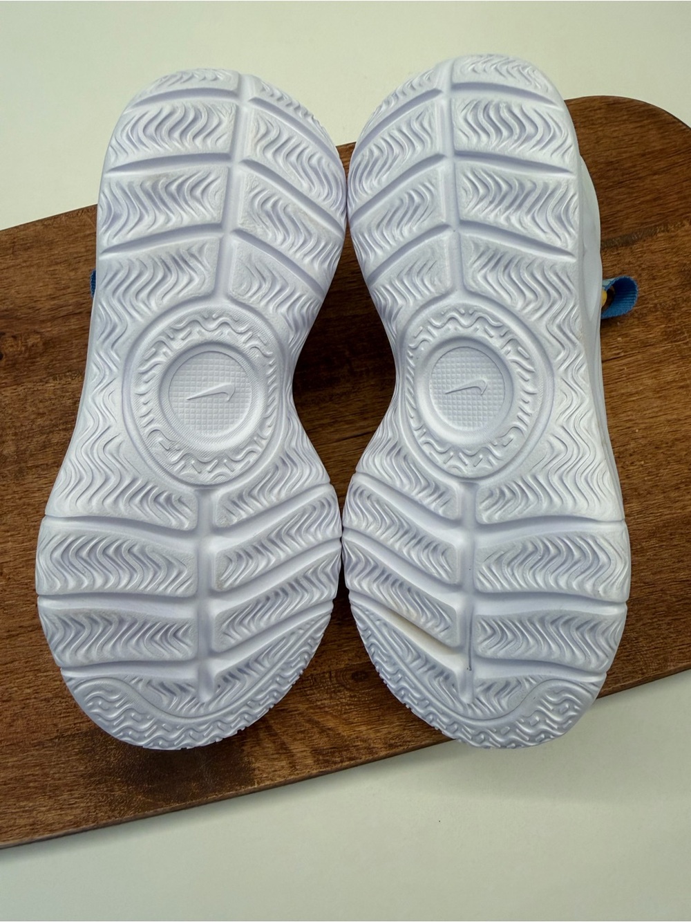 Nike Flex Runner 3 Kids White Sneakers with Blue and Yellow Accents - Picture 5 of 5